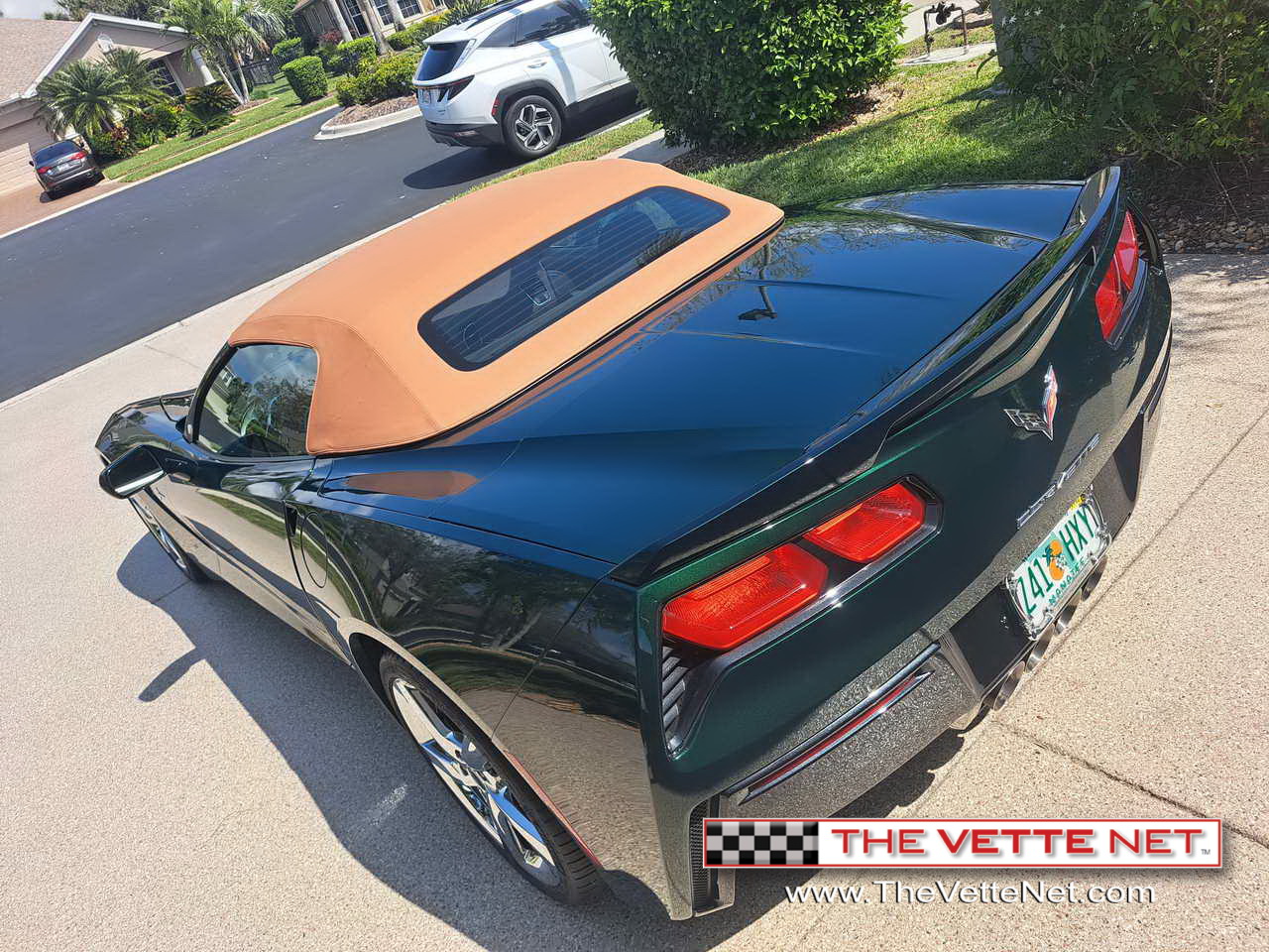 TheVetteNet.com - 2014 Corvette Convertible Lime Rock Green Metallic